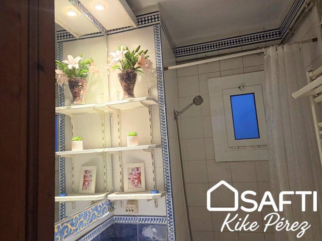 2 soveværelse Penthouse til salg i L'Hospitalet de Llobregat - € 136.000 (Ref: 9422238)