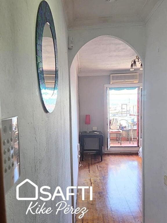 2 soveværelse Penthouse til salg i L'Hospitalet de Llobregat - € 136.000 (Ref: 9422238)