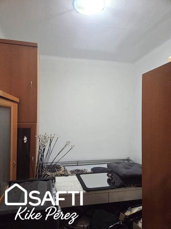 2 soveværelse Penthouse til salg i L'Hospitalet de Llobregat - € 136.000 (Ref: 9422238)