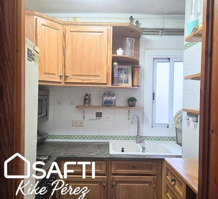 2 soveværelse Penthouse til salg i L'Hospitalet de Llobregat - € 136.000 (Ref: 9422238)