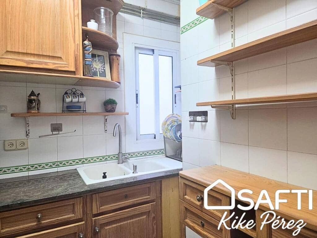 2 soveværelse Penthouse til salg i L'Hospitalet de Llobregat - € 136.000 (Ref: 9422238)