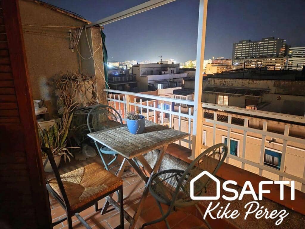 2 soveværelse Penthouse til salg i L'Hospitalet de Llobregat - € 136.000 (Ref: 9422238)