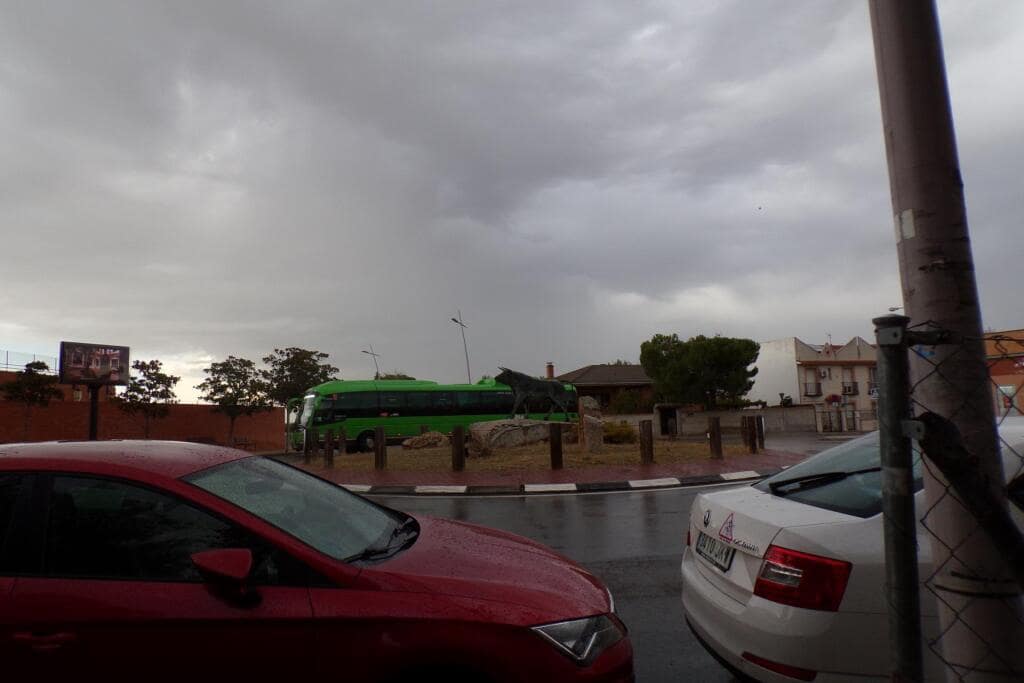 Komercyjne na sprzedaż w Ciempozuelos - 180 000 € (Ref: 9422239)