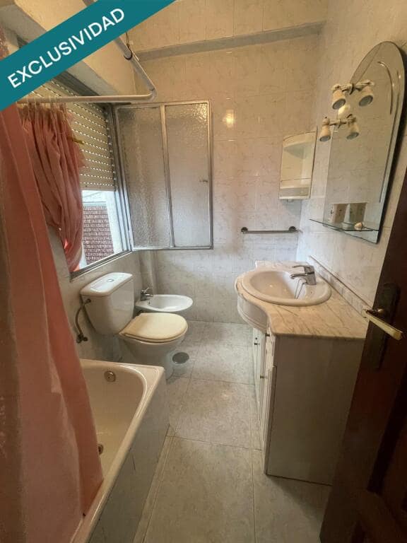 3 quarto Moradia em Banda para venda em Ponferrada - 69 000 € (Ref: 9422242)