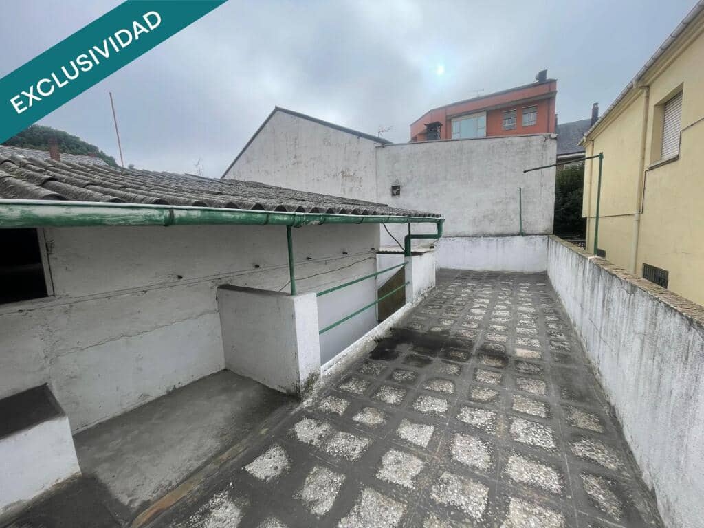 3 quarto Moradia em Banda para venda em Ponferrada - 69 000 € (Ref: 9422242)