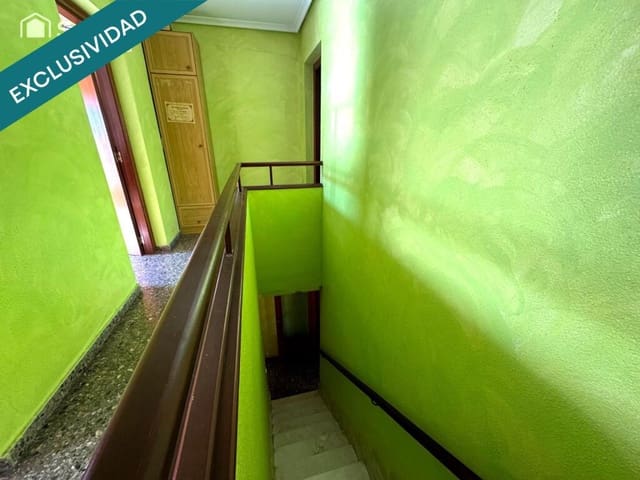 4 bedroom Terraced Villa for sale in Pinoso with garage - € 99,900 (Ref: 9422243)