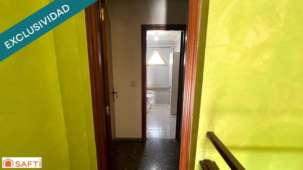 4 makuuhuone Rivitalo myytävänä paikassa Pinoso mukana 
autotalli - 99 900 € (Ref: 9422243)