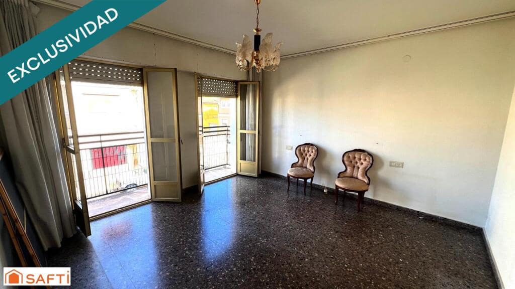 4 makuuhuone Rivitalo myytävänä paikassa Pinoso mukana 
autotalli - 99 900 € (Ref: 9422243)