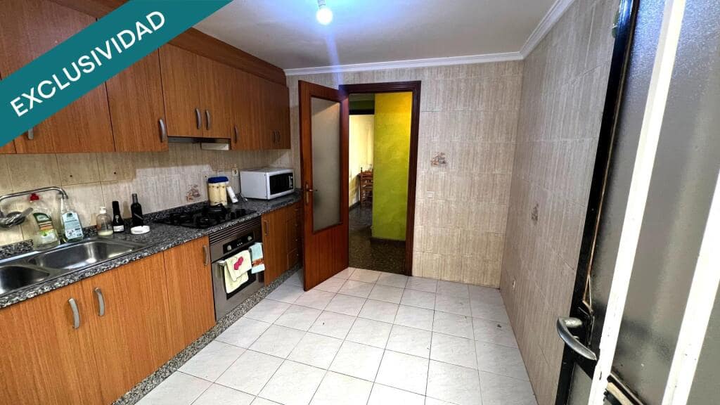 4 makuuhuone Rivitalo myytävänä paikassa Pinoso mukana 
autotalli - 99 900 € (Ref: 9422243)