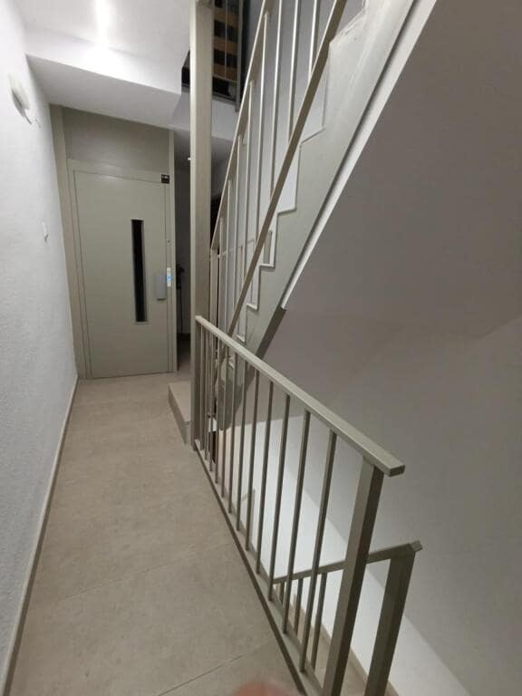 4 bedroom Apartment for sale in Castello de la Plana - € 132,000 (Ref: 9422245)