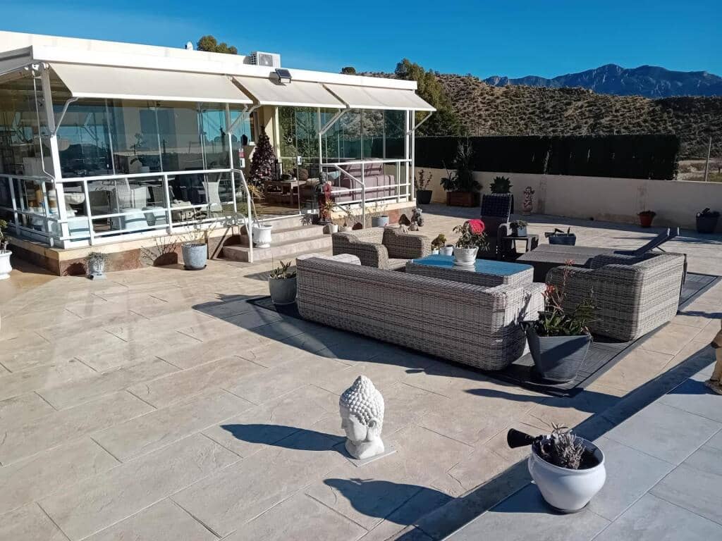 5 bedroom Villa for sale in Jijona / Xixona - € 469,000 (Ref: 9422247)