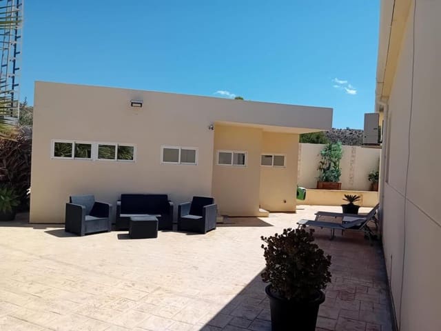 5 bedroom Villa for sale in Jijona / Xixona - € 469,000 (Ref: 9422247)