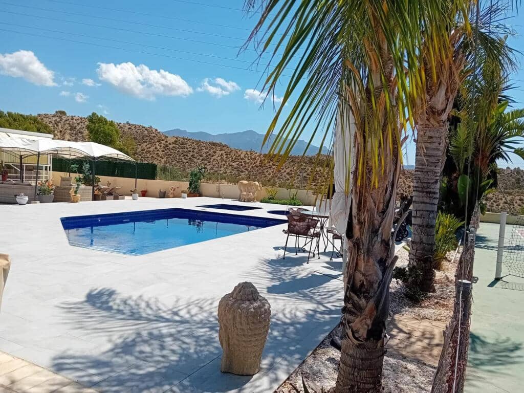5 bedroom Villa for sale in Jijona / Xixona - € 469,000 (Ref: 9422247)