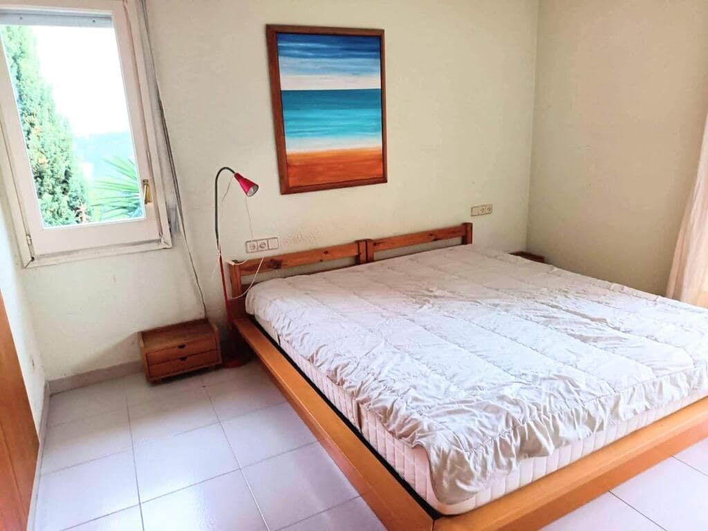 5 bedroom Villa for sale in Sant Cebria de Vallalta with pool garage - € 430,000 (Ref: 9427072)