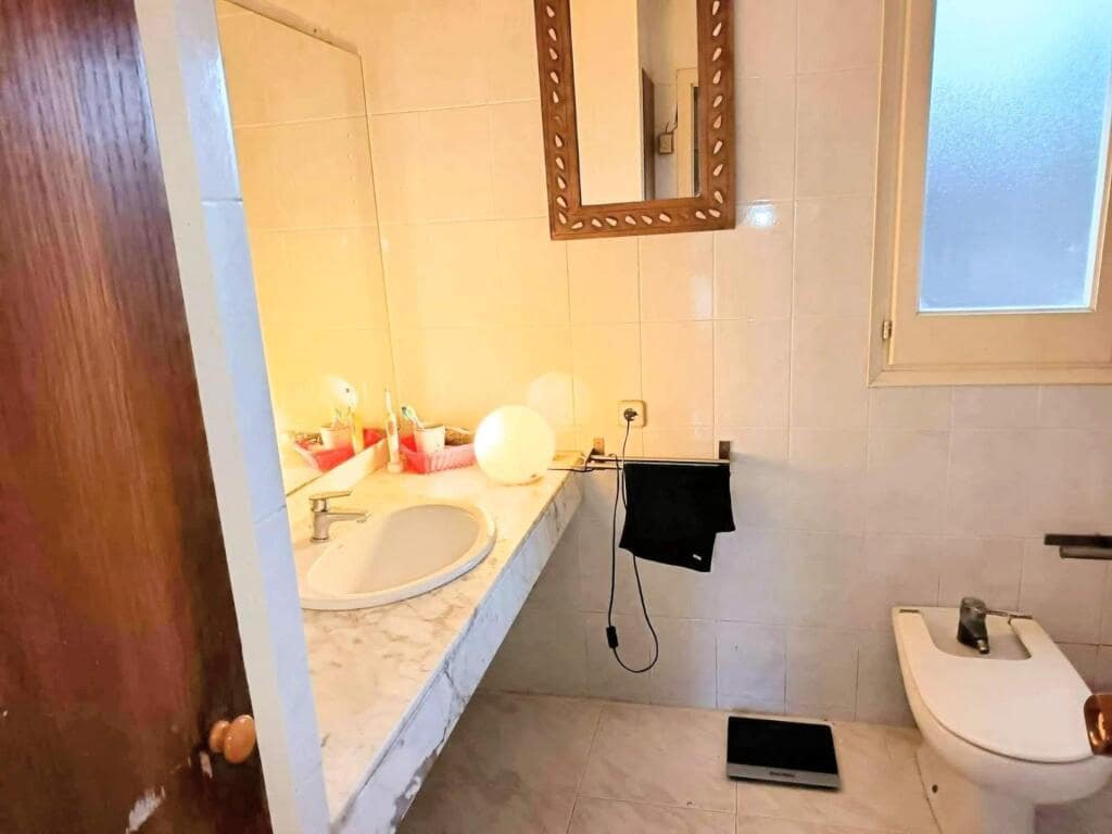 5 bedroom Villa for sale in Sant Cebria de Vallalta with pool garage - € 430,000 (Ref: 9427072)