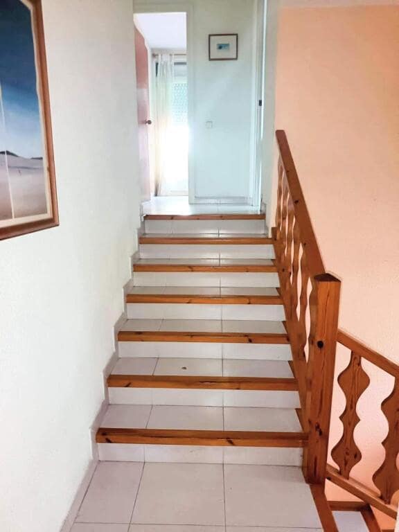 5 bedroom Villa for sale in Sant Cebria de Vallalta with pool garage - € 430,000 (Ref: 9427072)