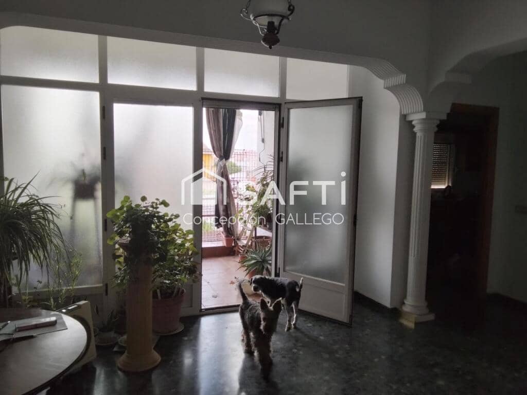 6 bedroom Villa for sale in Campo de Criptana - € 160,000 (Ref: 9427075)