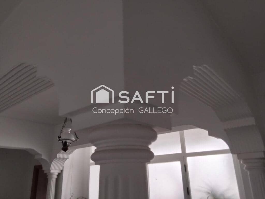 6 bedroom Villa for sale in Campo de Criptana - € 160,000 (Ref: 9427075)