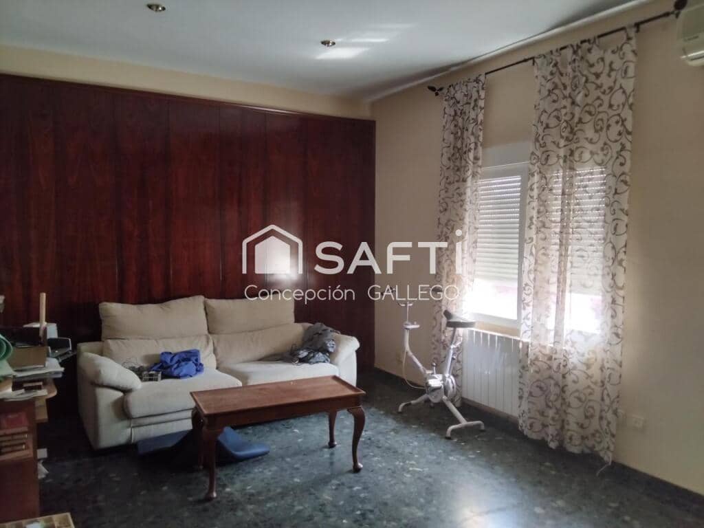 6 bedroom Villa for sale in Campo de Criptana - € 160,000 (Ref: 9427075)