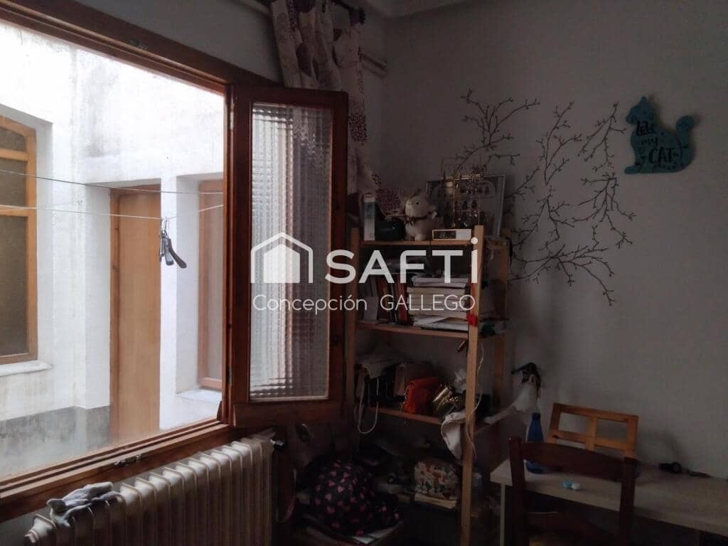 6 bedroom Villa for sale in Campo de Criptana - € 160,000 (Ref: 9427075)