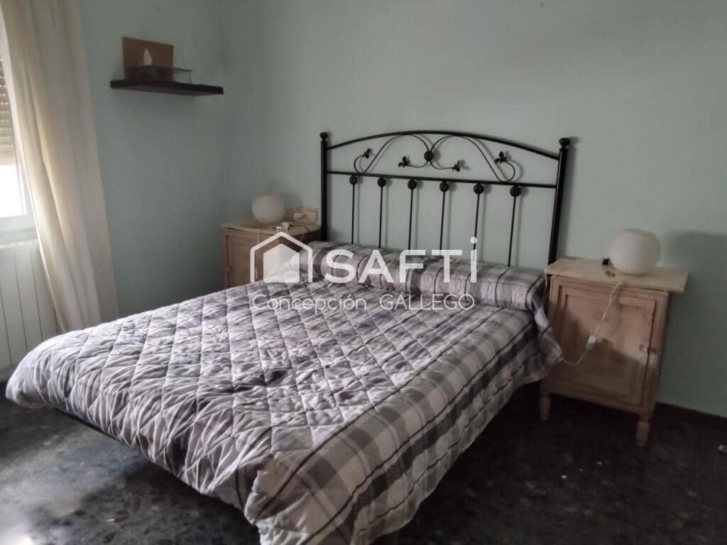 6 bedroom Villa for sale in Campo de Criptana - € 160,000 (Ref: 9427075)