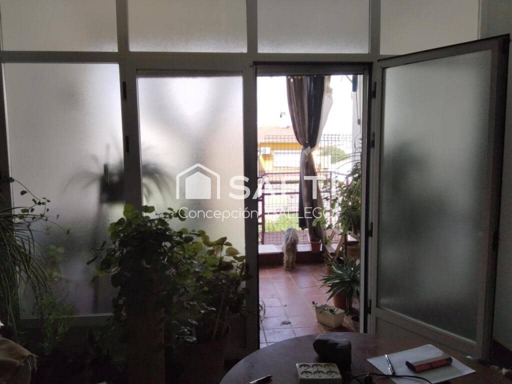 6 bedroom Villa for sale in Campo de Criptana - € 160,000 (Ref: 9427075)