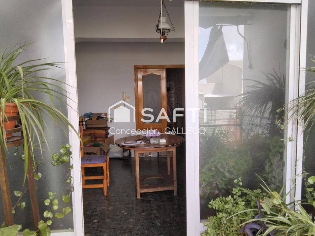 6 bedroom Villa for sale in Campo de Criptana - € 160,000 (Ref: 9427075)