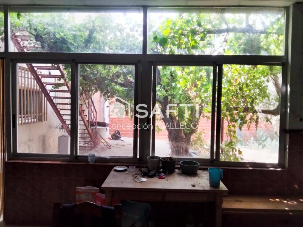 6 bedroom Villa for sale in Campo de Criptana - € 160,000 (Ref: 9427075)