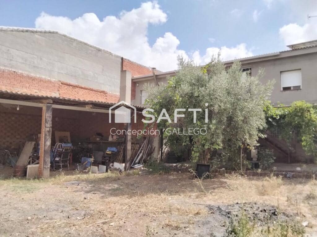 6 bedroom Villa for sale in Campo de Criptana - € 160,000 (Ref: 9427075)