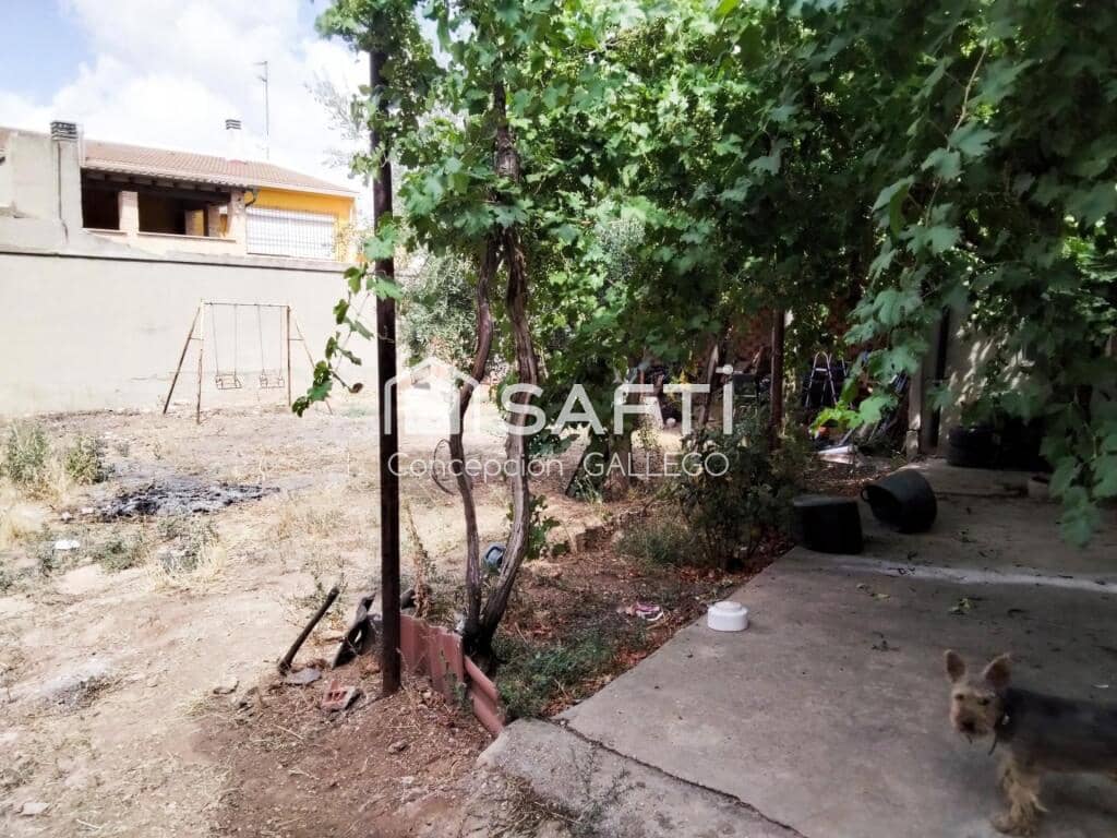 6 bedroom Villa for sale in Campo de Criptana - € 160,000 (Ref: 9427075)