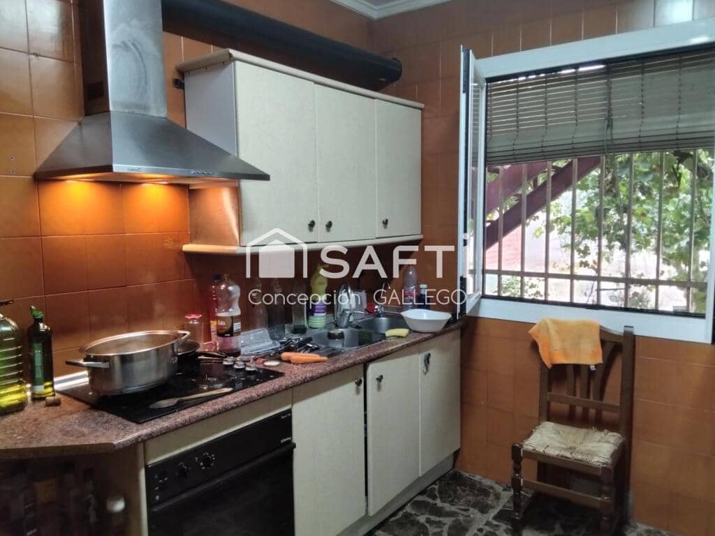 6 bedroom Villa for sale in Campo de Criptana - € 160,000 (Ref: 9427075)