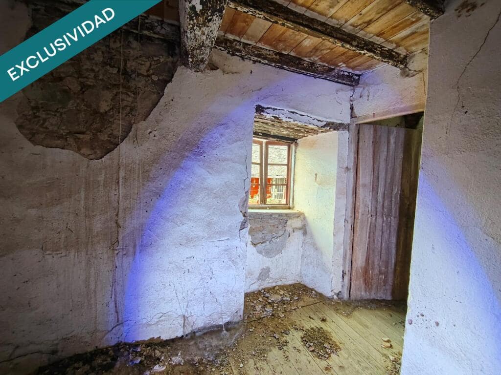 8 soverom Finca/Herregård til salgs i Carracedelo - € 55 000 (Ref: 9427079)