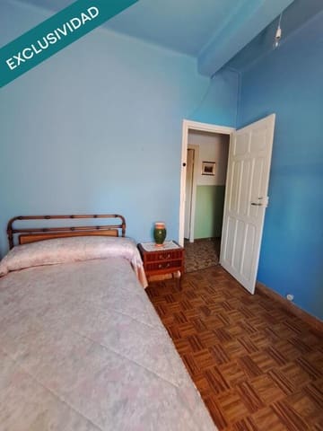 3 slaapkamer Rijtjeshuis te koop in Ponferrada - € 33.500 (Ref: 9427082)