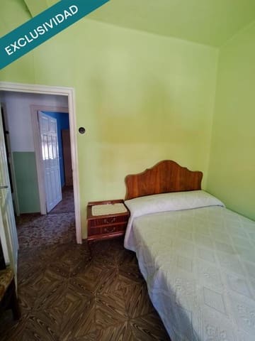 3 slaapkamer Rijtjeshuis te koop in Ponferrada - € 33.500 (Ref: 9427082)