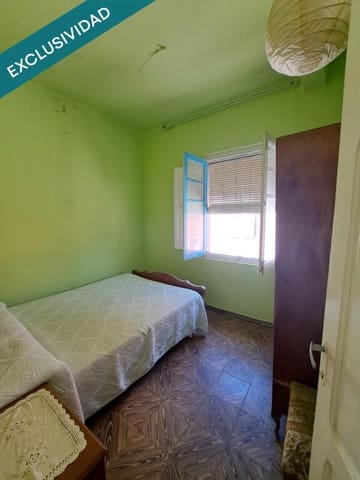 3 slaapkamer Rijtjeshuis te koop in Ponferrada - € 33.500 (Ref: 9427082)