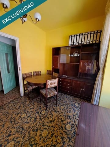 3 slaapkamer Rijtjeshuis te koop in Ponferrada - € 33.500 (Ref: 9427082)