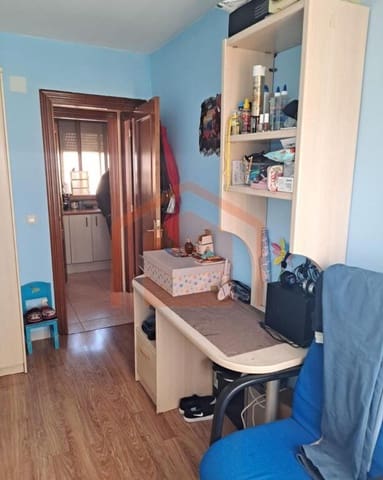 3 bedroom Apartment for sale in Salamanca city - € 99,900 (Ref: 9427086)