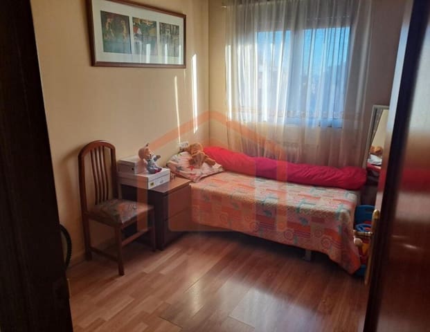 3 bedroom Apartment for sale in Salamanca city - € 99,900 (Ref: 9427086)