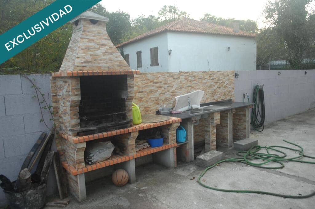 4 bedroom Villa for sale in Ponteareas - € 295,000 (Ref: 9427088)