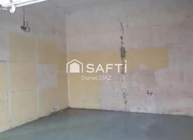 Erhverv til salg i Girona by med garage - € 35.000 (Ref: 9431313)