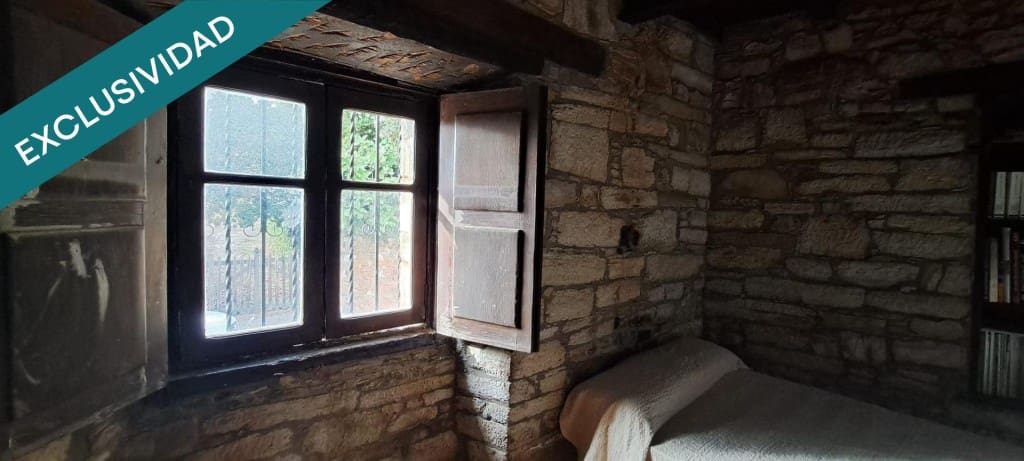 6 bedroom Finca/Country House for sale in Arganza - € 187,000 (Ref: 9431316)