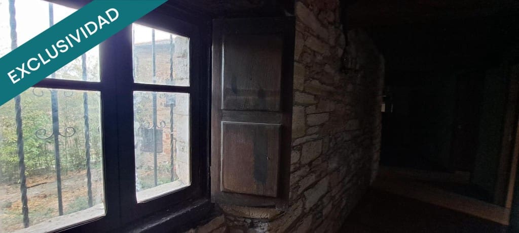 6 bedroom Finca/Country House for sale in Arganza - € 187,000 (Ref: 9431316)