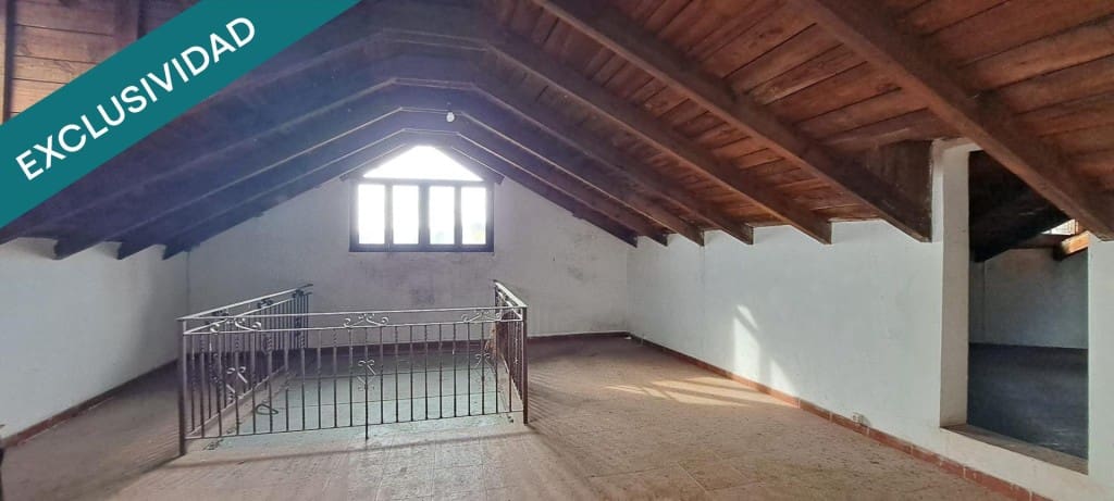 6 bedroom Finca/Country House for sale in Arganza - € 187,000 (Ref: 9431316)