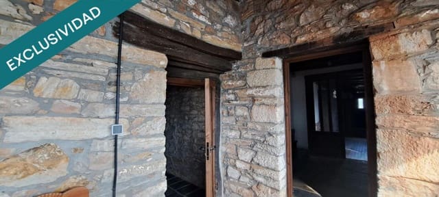 6 bedroom Finca/Country House for sale in Arganza - € 187,000 (Ref: 9431316)