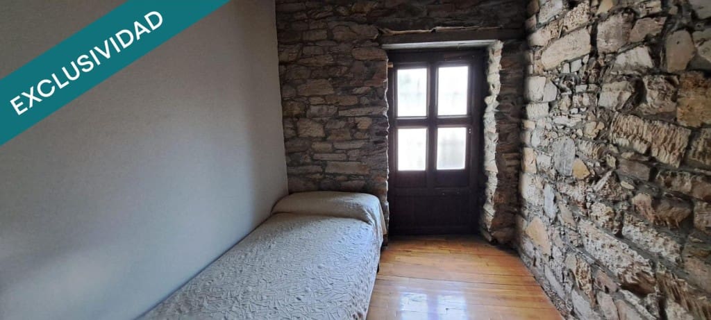 6 bedroom Finca/Country House for sale in Arganza - € 187,000 (Ref: 9431316)