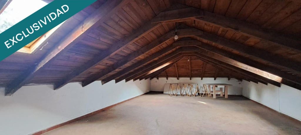 6 bedroom Finca/Country House for sale in Arganza - € 187,000 (Ref: 9431316)