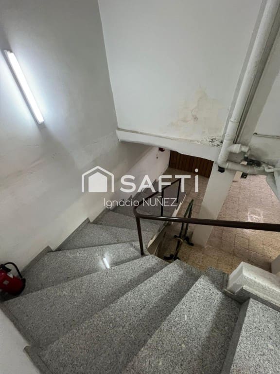 Kommersiell til salgs i Pineda de Mar med garasje - € 120 000 (Ref: 9431318)