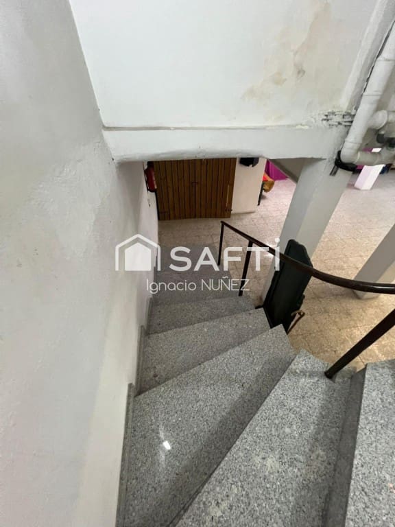 Kommersiell til salgs i Pineda de Mar med garasje - € 120 000 (Ref: 9431318)