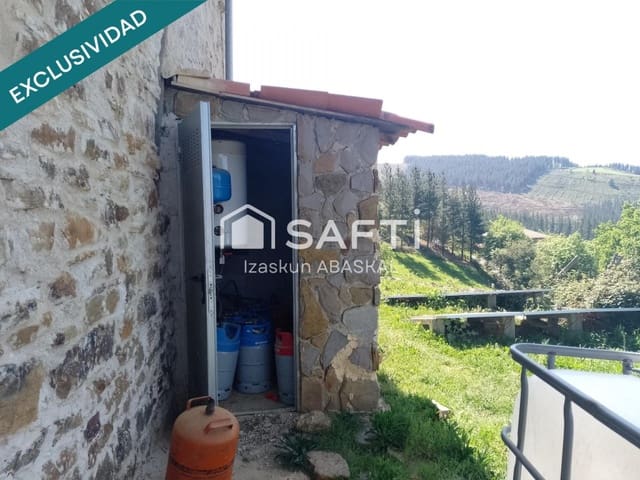 8 bedroom Finca/Country House for sale in Amurrio - € 350,000 (Ref: 9433293)