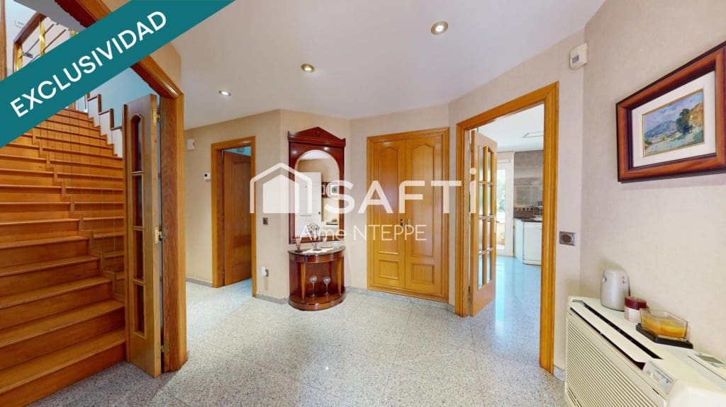 5 soverom Villa til salgs i Girona by med svømmebasseng garasje - € 630 000 (Ref: 9433294)